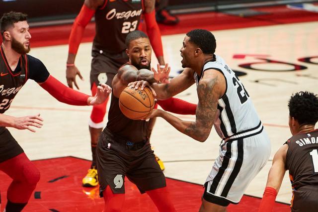 全球电竞-24小时内连克湖人马刺 西部争六开拓者手握主动权